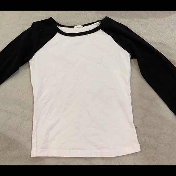 Tops - Picture 12 of 16